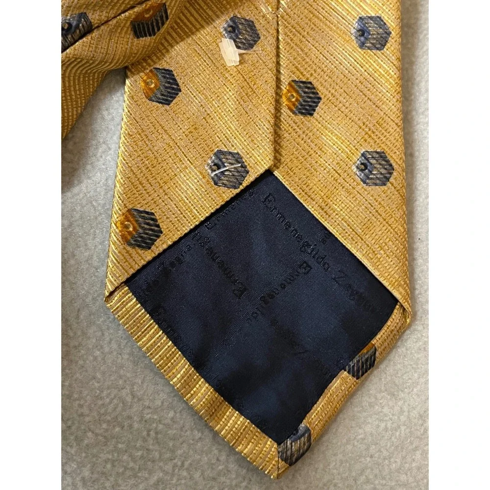 NWT VTG 1980s Ermenegildo Zegna Tie Gold Optical Cube Italian Silk Wide 4in